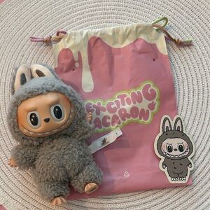 Labubu - Exciting Macaron - Sesame Bean